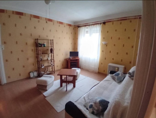 Eladó téglalakás, Kecskeméten 60 M Ft, 2 szobás