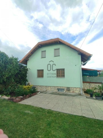 Eladó családi ház, Csopakon 139 M Ft, 5 szobás