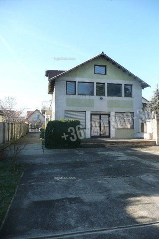 Eladó családi ház, Budaörsön 220 M Ft, 5 szobás