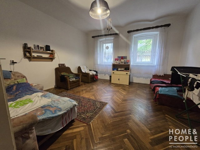Eladó téglalakás, Szegeden 59 M Ft, 2 szobás