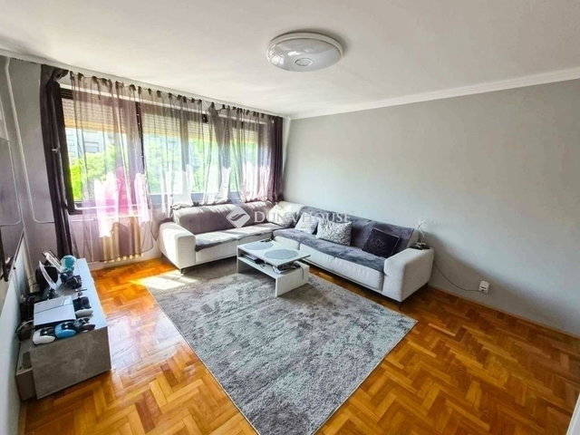 Eladó panellakás, Budapesten, XVI. kerületben 89.7 M Ft, 3 szobás
