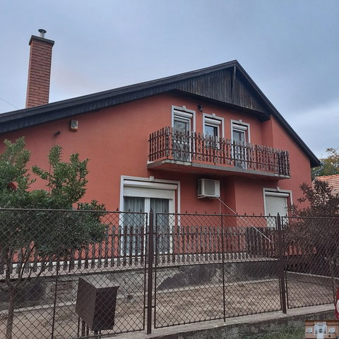 Eladó családi ház, Monoron 84.8 M Ft, 5 szobás