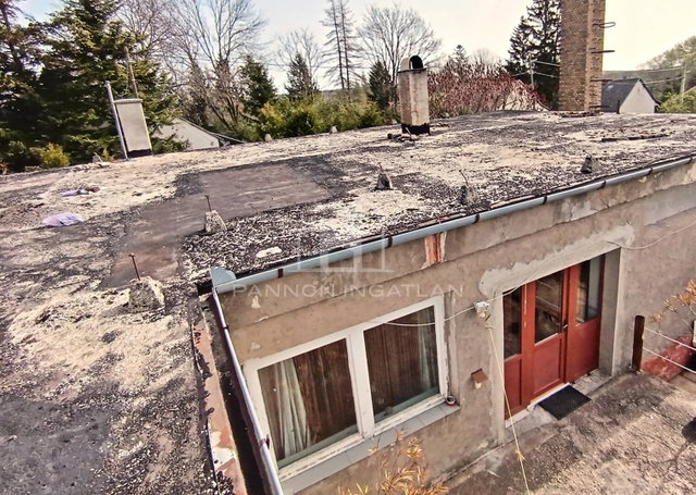 Eladó családi ház, Úrkúton 40 M Ft, 6 szobás