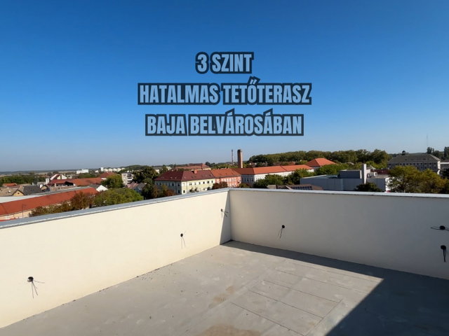 Eladó téglalakás, Baján 119 M Ft, 3 szobás