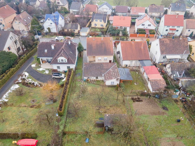 Eladó családi ház, Vácon, Szivárvány utcában 94.99 M Ft