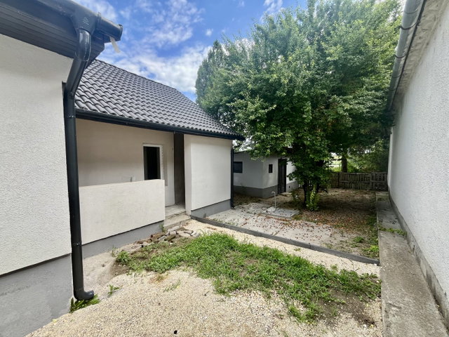 Eladó családi ház, Enyingen 35.5 M Ft, 3 szobás