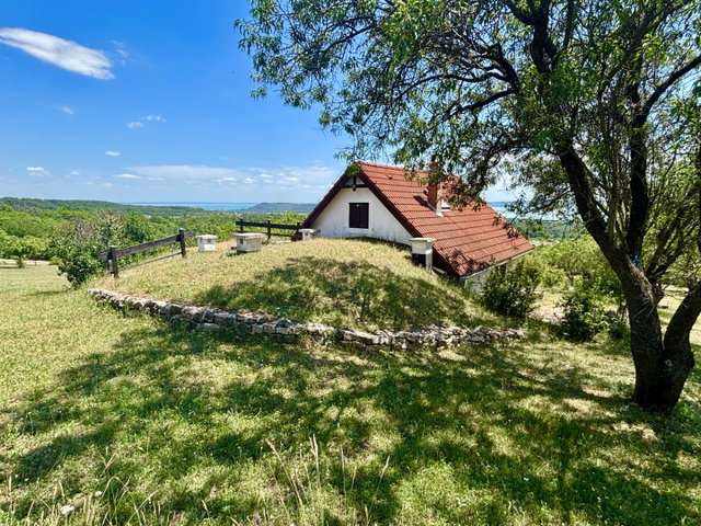 Eladó nyaraló, Vászolyon 155 M Ft, 2 szobás