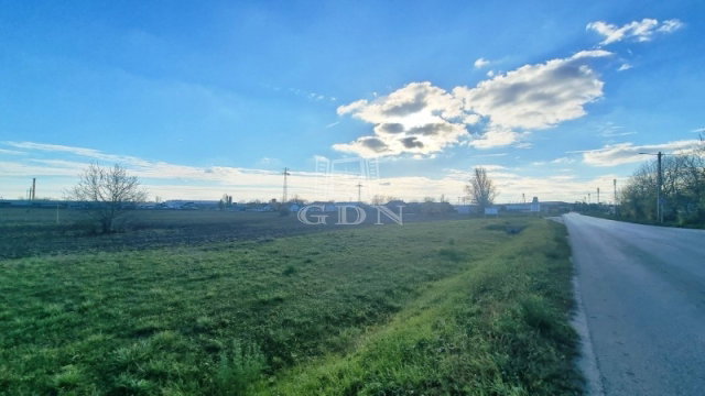 Eladó ipari ingatlan, Székesfehérvárott 126 M Ft