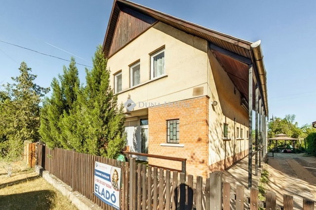 Eladó nyaraló, Lakitelken 37 M Ft, 6 szobás