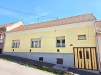 Eladó családi ház, Pécsett 49.9 M Ft, 3 szobás