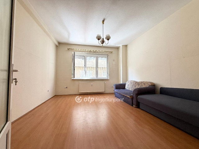 Eladó téglalakás, Budapesten, II. kerületben 68 M Ft, 1 szobás