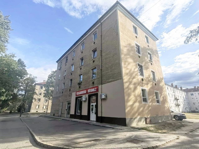 Eladó téglalakás, Kazincbarcikán 12.9 M Ft, 2 szobás