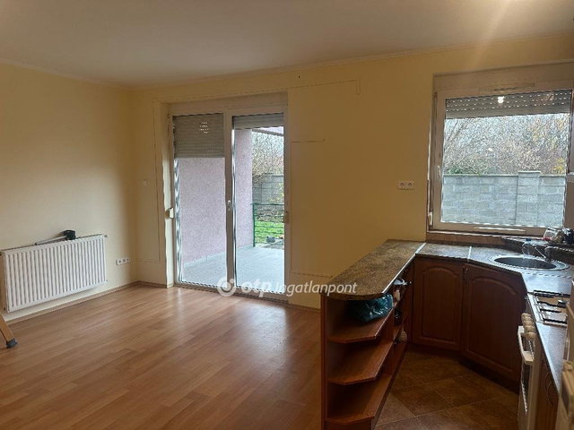 Eladó téglalakás, Szentlőrincen 45 M Ft, 1+2 szobás