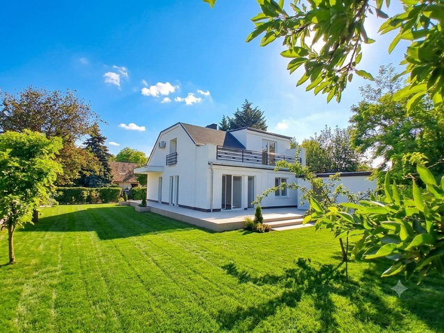 Eladó családi ház, Szigethalmon 114.9 M Ft, 5 szobás
