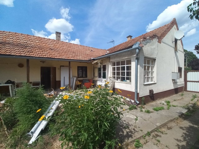 Eladó családi ház, Hajdúböszörményen 28.5 M Ft, 2 szobás