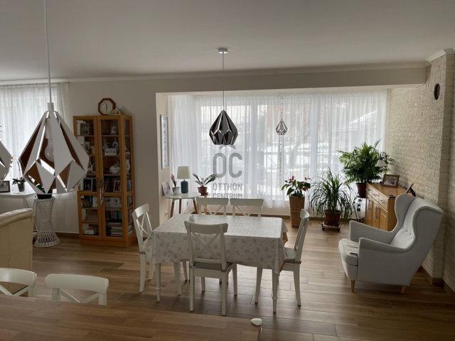 Eladó családi ház, Diósdon 172.9 M Ft, 5 szobás