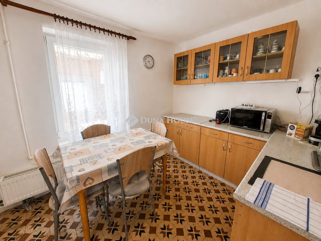 Eladó családi ház, Budapesten, XVIII. kerületben 89.5 M Ft