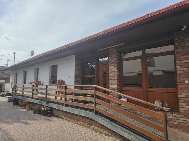 Eladó családi ház, Ócsán 200 M Ft, 4 szobás