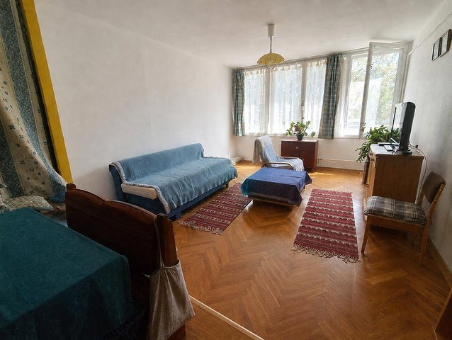 Eladó téglalakás, IV. kerületben, Szent László téren
