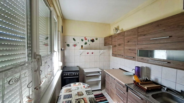 Eladó panellakás, Szegeden, Bihari utcában 46.9 M Ft, 2 szobás