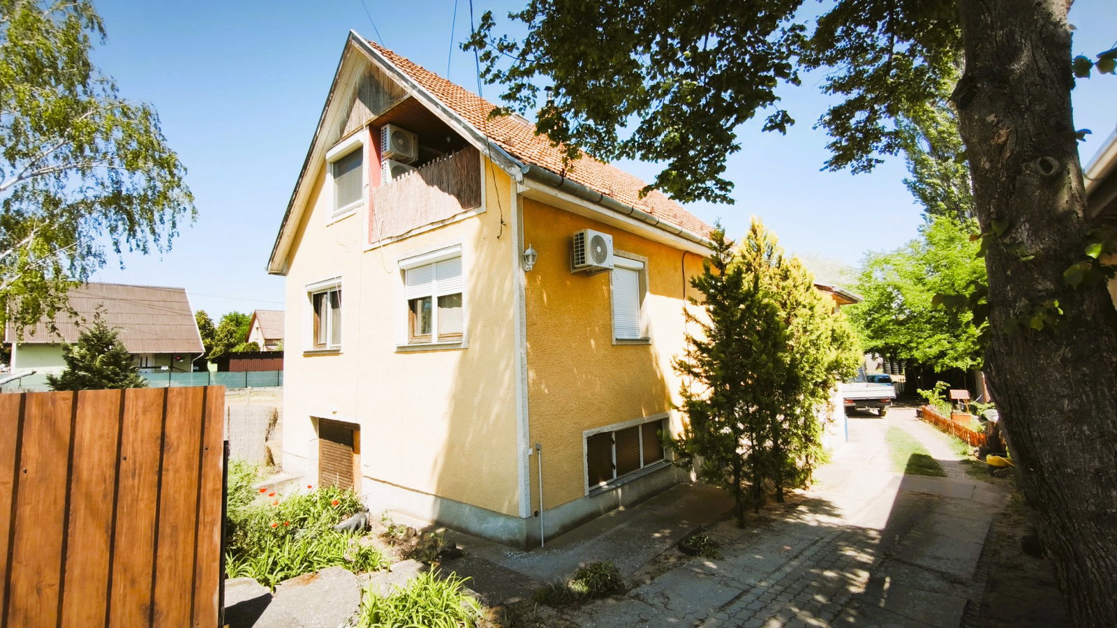 6 bed · 171m² · 89.900.000 ft