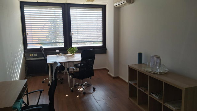 Kiadó iroda, Budapesten, III. kerületben 244 E Ft / hó, 2 szobás