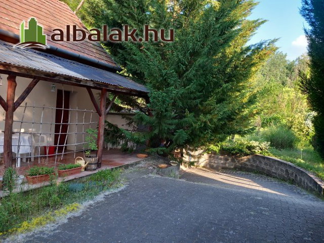 Eladó családi ház, Mohán 38.99 M Ft, 2 szobás