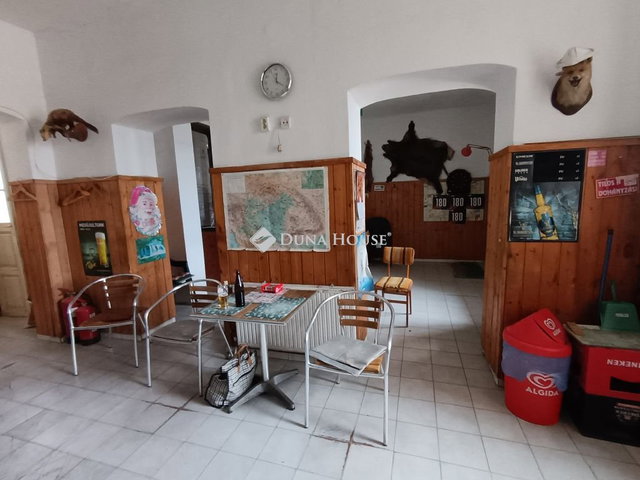 Eladó üzlethelyiség, Szegeden, Kapisztrán úton 45 M Ft