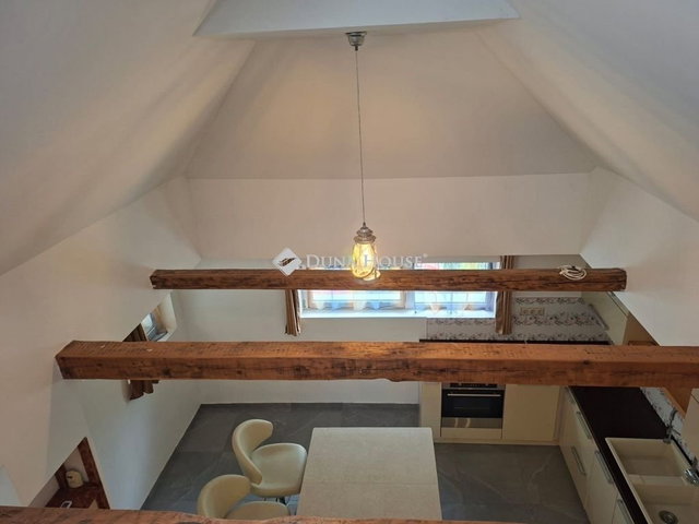 Eladó családi ház, Kulcson 29.9 M Ft, 1 szobás