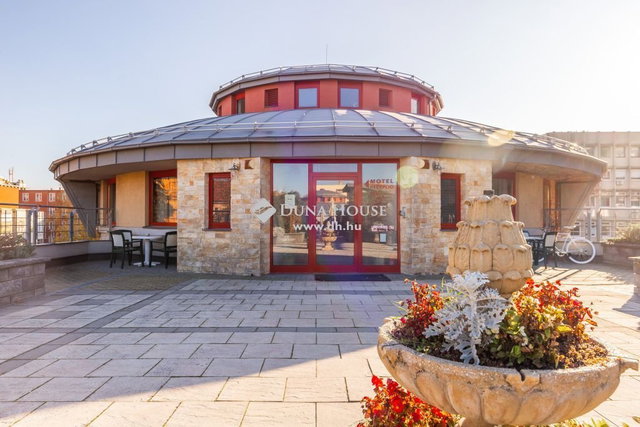Eladó hotel, Zalaegerszegen 180 M Ft, 10 szobás