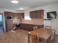 Kiadó téglalakás, albérlet, Pécsett 250 E Ft / hó, 3 szobás