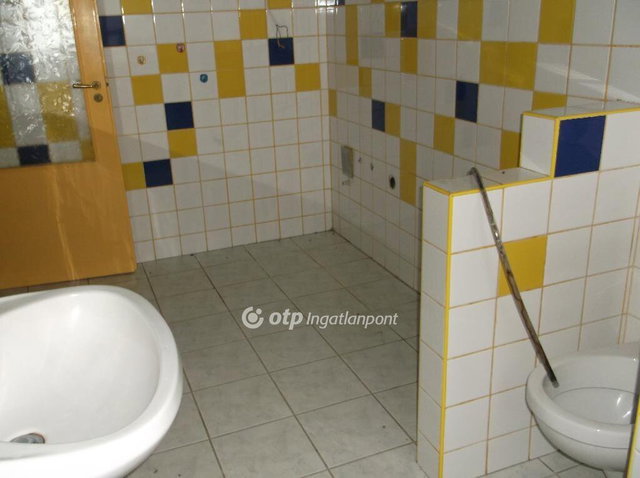 Eladó családi ház, Gyöngyösön 47.9 M Ft, 4+2 szobás