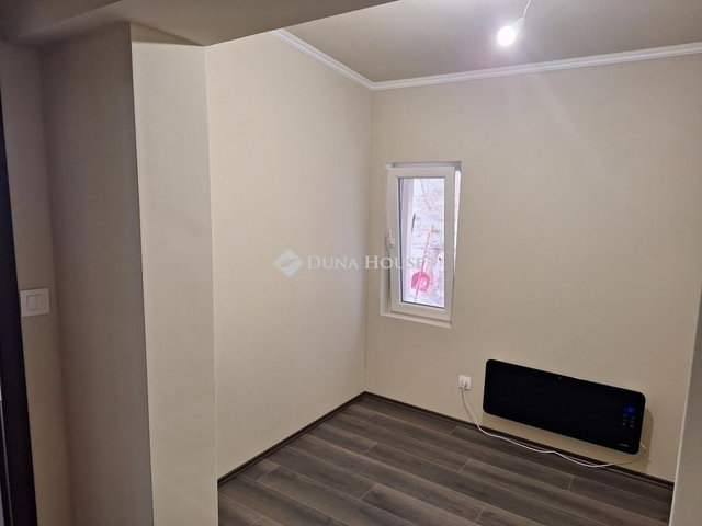 Eladó családi ház, Budapesten, XXI. kerületben 59 M Ft, 3 szobás
