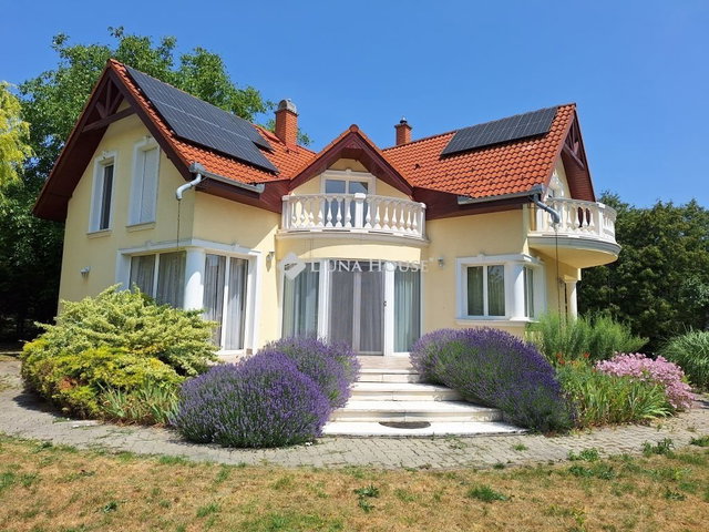 Kiadó családi ház, albérlet, Herceghalomon 640 E Ft / hó