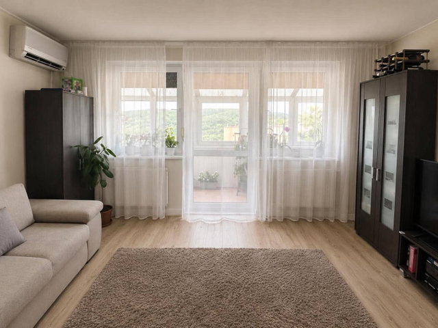 Eladó téglalakás, Komlón, Köztársaság utcában 32.5 M Ft