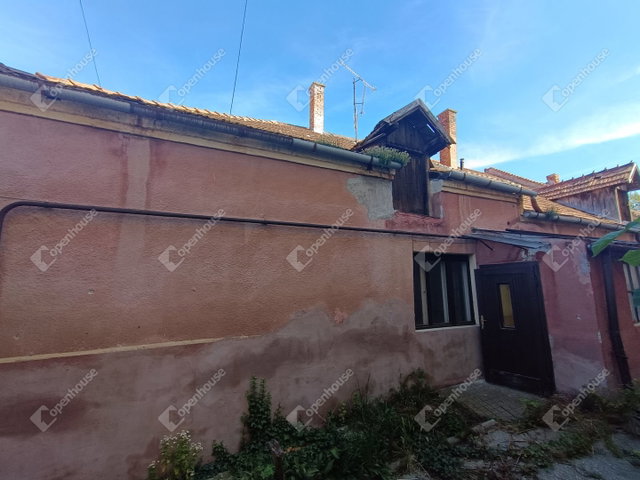 Eladó családi ház, Sopronban 74 M Ft, 2 szobás