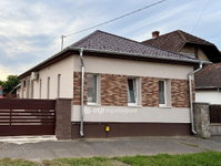Eladó családi ház, Papon 42.8 M Ft, 4 szobás