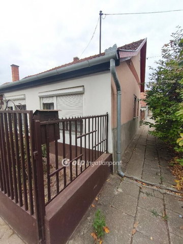 Eladó családi ház, Tiszaalpáron 19.8 M Ft, 2 szobás