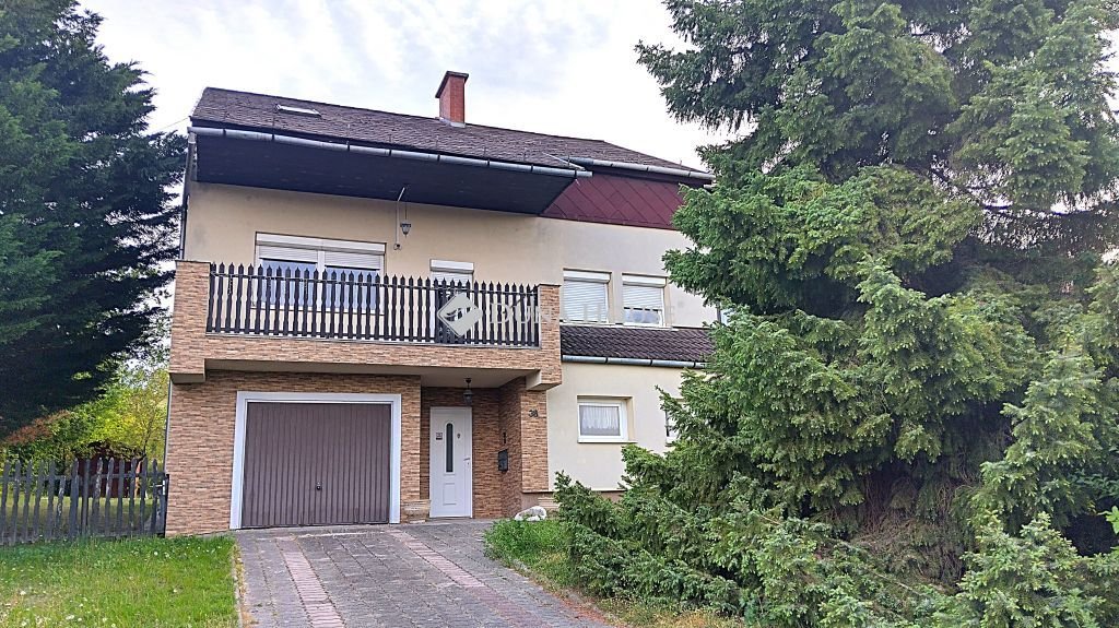 4 bed · 200m² · 129.900.000 ft