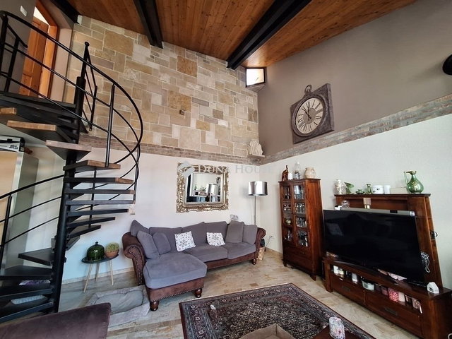 Eladó családi ház, Pécsett 130 M Ft, 4 szobás