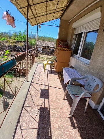 Eladó családi ház, Bakonykoppányban 23.9 M Ft, 2 szobás