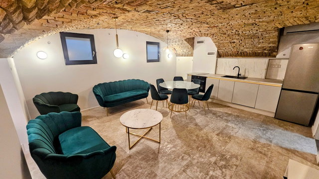 Eladó iroda, Budapesten, VI. kerületben 199 M Ft, 11 szobás
