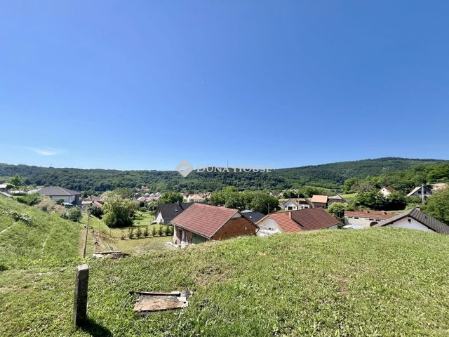Eladó családi ház, Mecseknádasdon 6 M Ft, 1 szobás