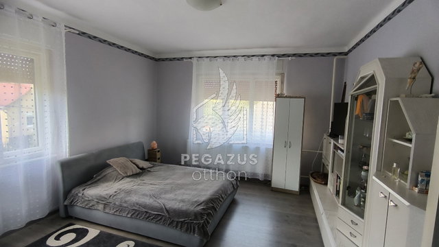 Eladó családi ház, Járdánházán 31.9 M Ft, 6 szobás