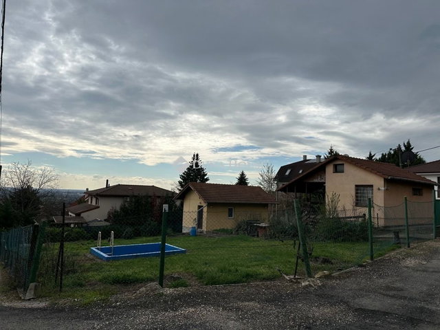 Eladó nyaraló, Diósdon 130 M Ft, 1 szobás / költözzbe.hu