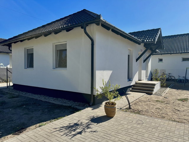 Eladó ikerház, Monoron 78 M Ft, 2 szobás / költözzbe.hu