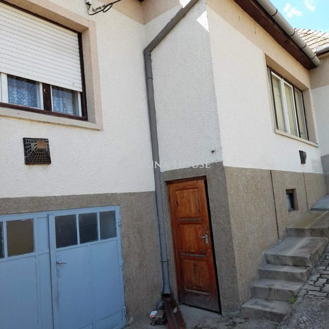 Eladó családi ház, Szekszárdon, Mérey utcában 48.5 M Ft