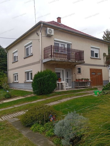 Eladó családi ház, Ajkán, Szilvágyi Károly utcában 64.5 M Ft