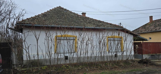 Eladó családi ház, Kunszentmártonban 6.5 M Ft, 3+1 szobás