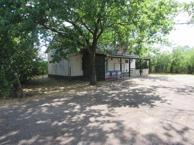 Eladó üzlethelyiség, Törtelen 17.99 M Ft / költözzbe.hu